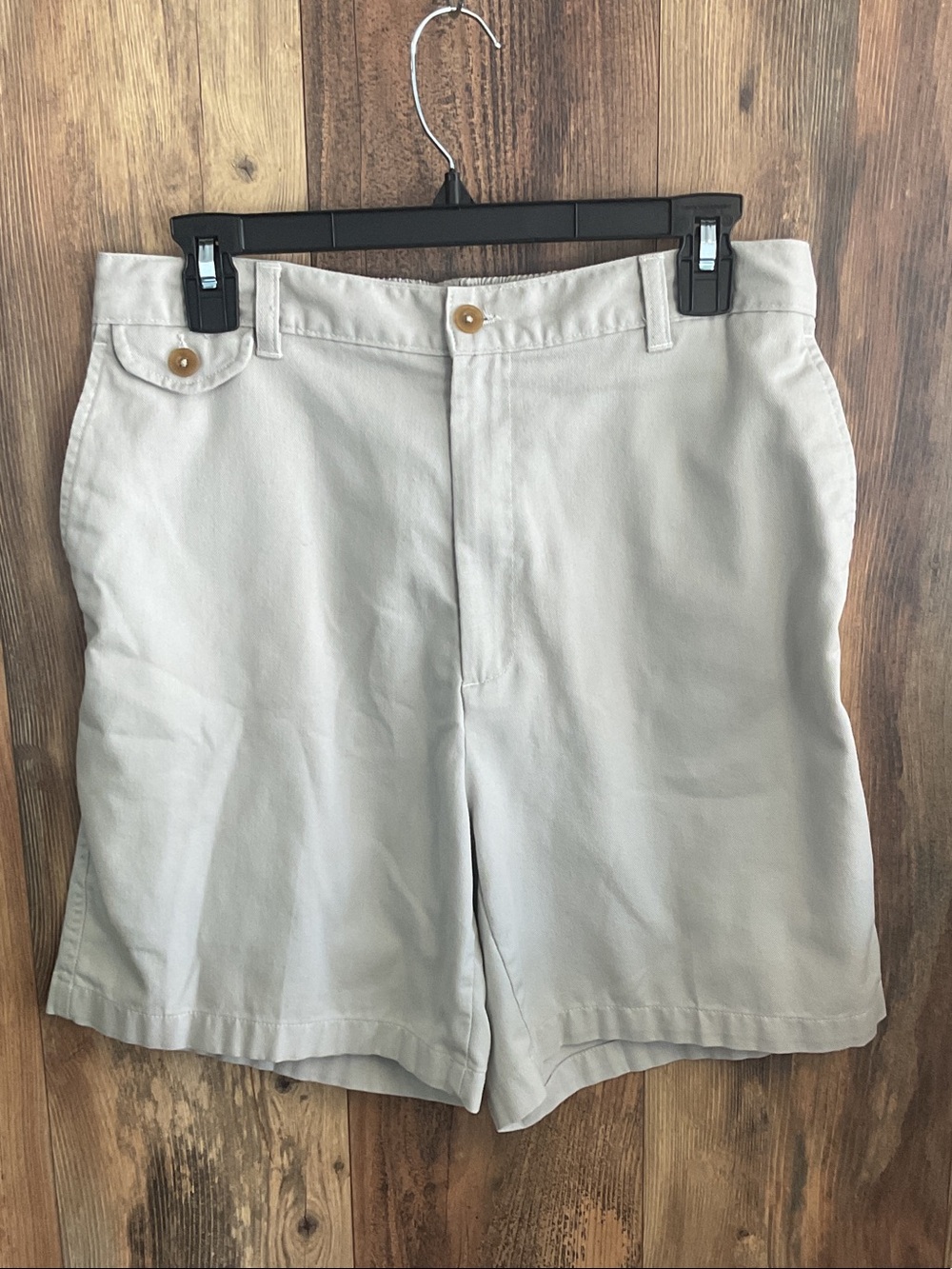 Towncraft Men's Flat-Front Khaki Shorts 34           BB019